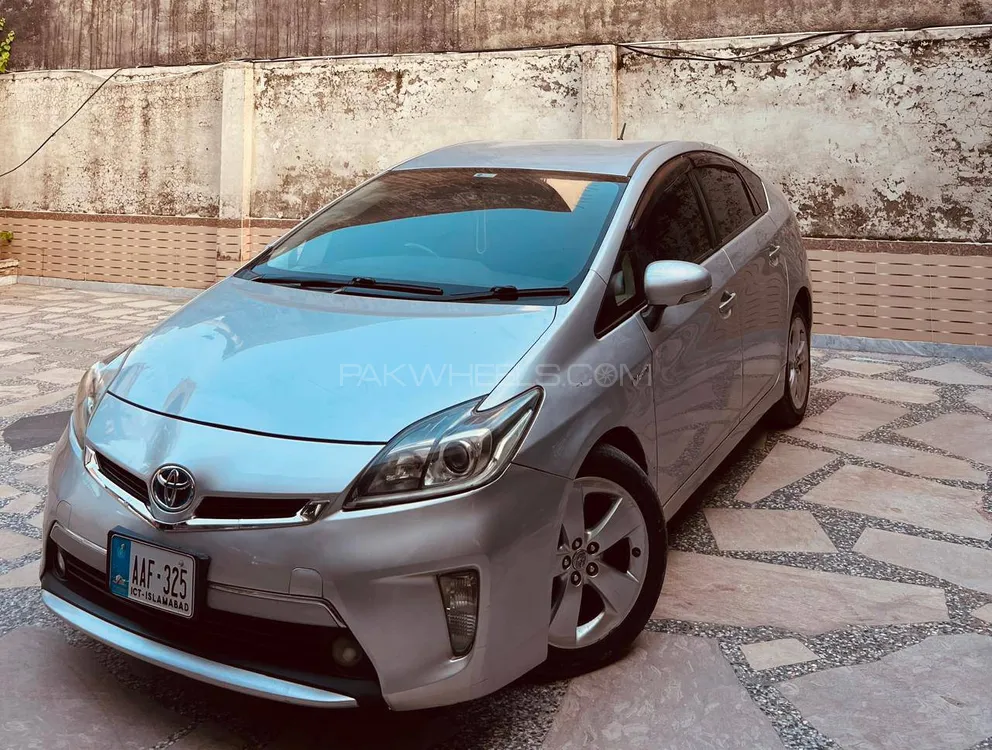 Toyota Prius 2012 for Sale in Islamabad Image-1
