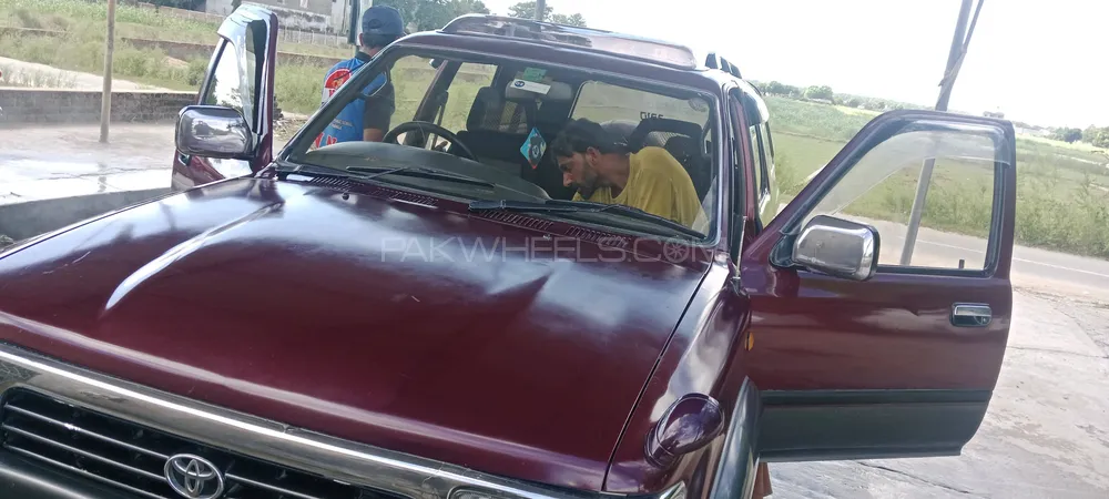 Toyota Surf 1993 for Sale in Gujrat Image-1