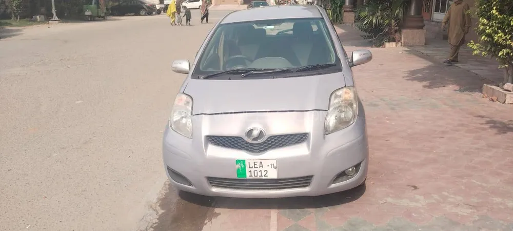 Toyota Vitz 2008 for Sale in Lahore Image-1