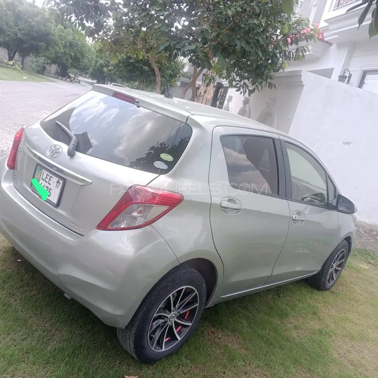 Toyota Vitz 2013 for Sale in Lahore Image-1