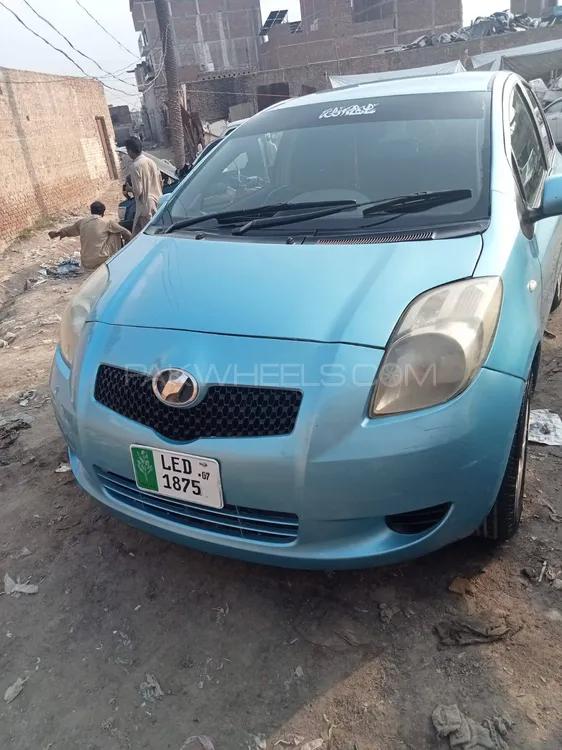 Toyota Vitz 2005 for Sale in Bannu Image-1