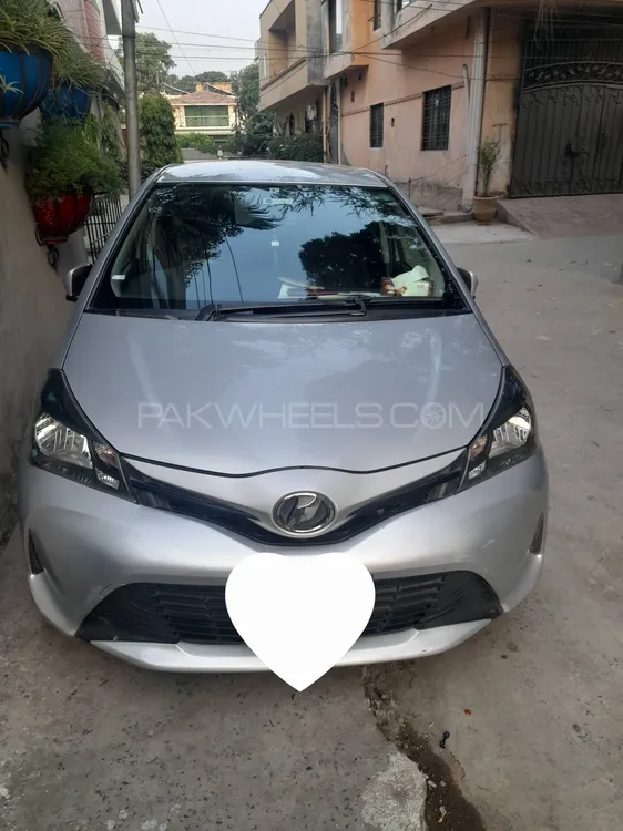 Toyota Vitz 2018 for Sale in Lahore Image-1