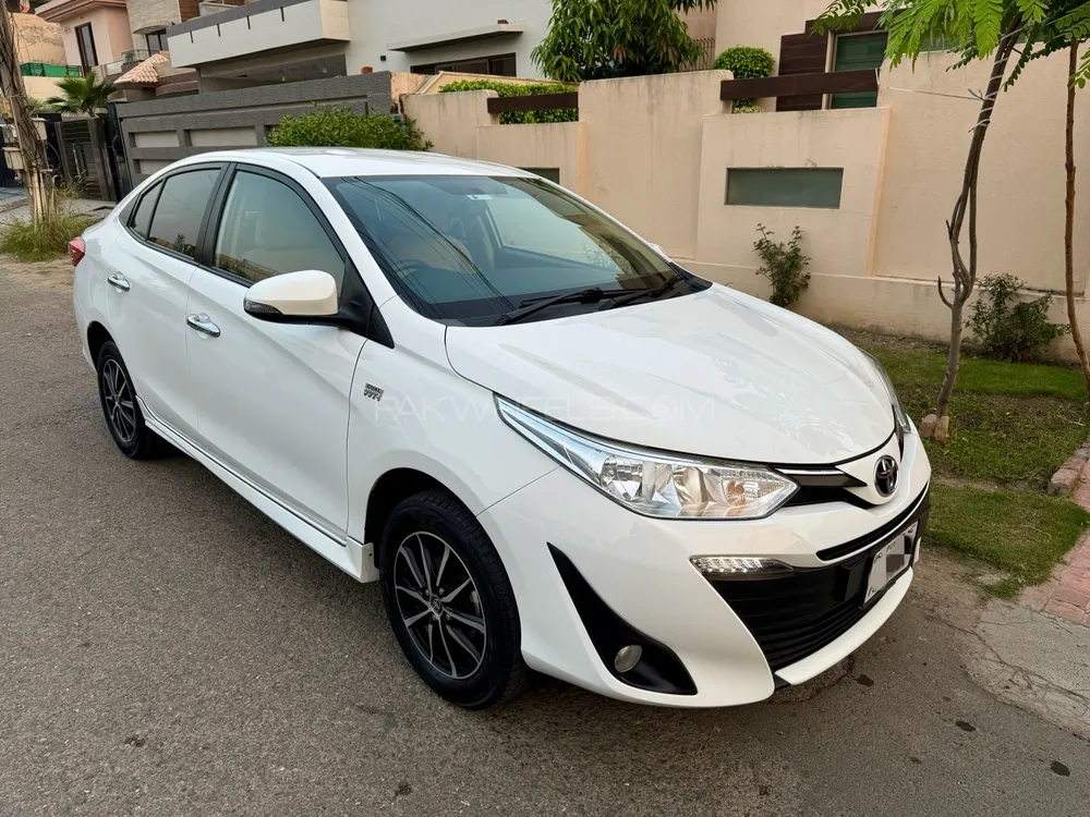 Toyota Yaris Sedan 2022 for Sale in Lahore Image-1