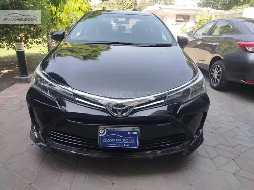 Toyota Corolla Altis Grande CVT-i 1.8 2015 for Sale New