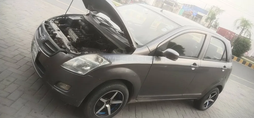 FAW V2 2017 for Sale in Sialkot FAW V2 2017 for Sale in Sialkot Image-1