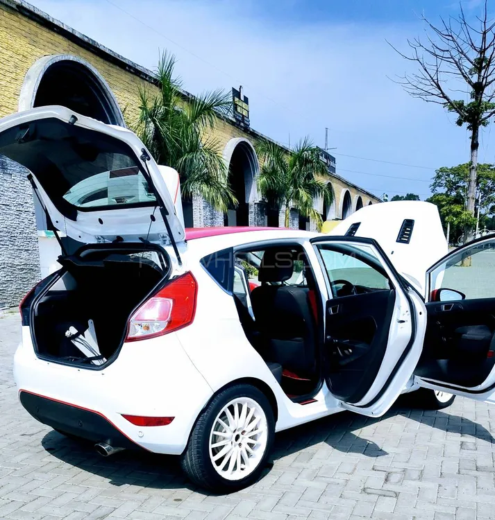 Ford Fiesta 2015 for Sale in Dina Ford Fiesta 2015 for Sale in Dina Image-12