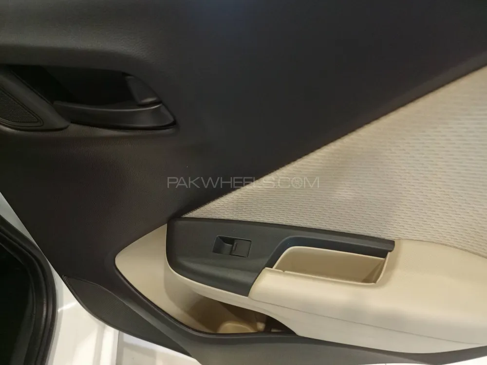 Honda City 2025 for Sale in Lahore Honda City 2025 for Sale in Lahore Image-7