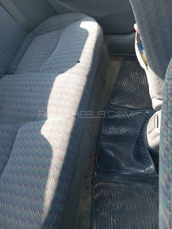 Honda Civic 2002 for Sale in Attock Honda Civic 2002 for Sale in Attock Image-12