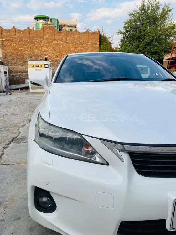 Lexus CT200h 2011 for Sale in Rawalpindi Lexus CT200h 2011 for Sale in Rawalpindi Image-11