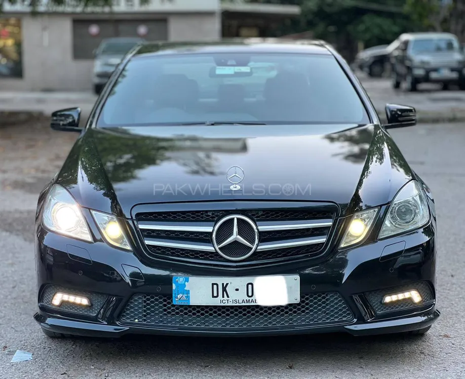 Mercedes Benz E Class 2011 for Sale in Islamabad Image-1