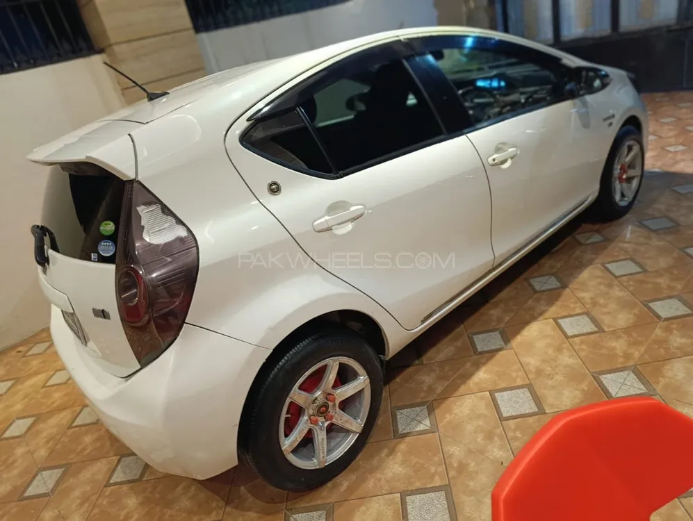 Toyota Aqua 2013 for Sale in Lahore Toyota Aqua 2013 for Sale in Lahore Image-3