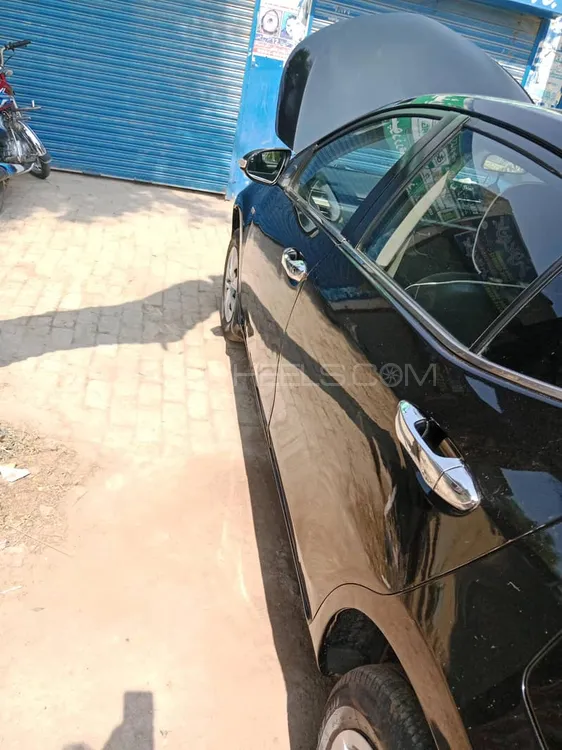 Toyota Corolla 2014 for Sale in Chichawatni Toyota Corolla 2014 for Sale in Chichawatni Image-3