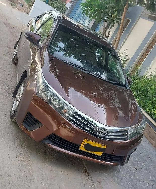 Toyota Corolla 2015 for Sale in Karachi Image-1