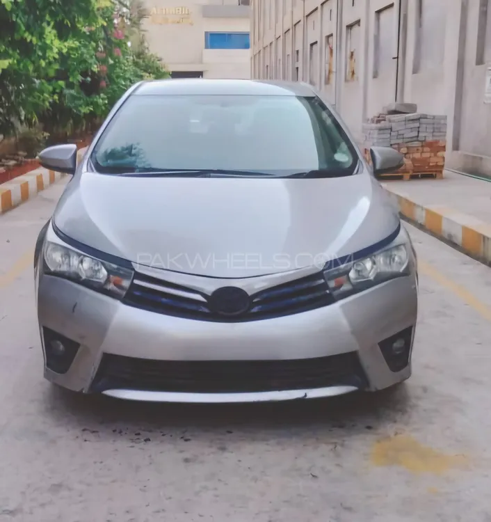 Toyota Corolla 2015 for Sale in Lahore Image-1