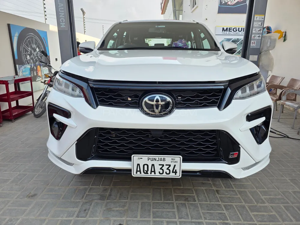 Toyota Fortuner 2023 for Sale in Vehari Image-1
