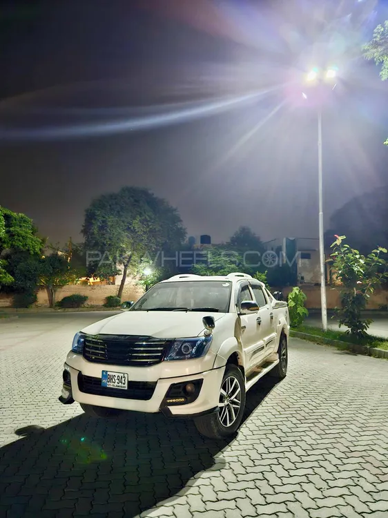 Toyota Hilux 2012 for Sale in Rawalpindi Image-1