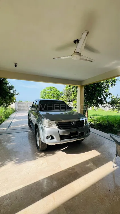 ٹویوٹا ہائیلکس 2011 for Sale in اسلام آباد Image-1