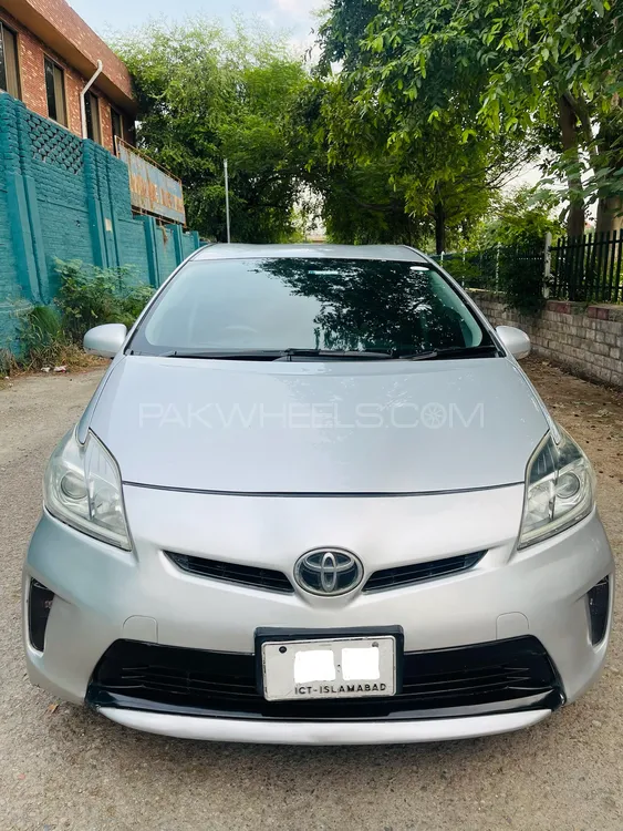 Toyota Prius 2012 for Sale in Islamabad Image-1