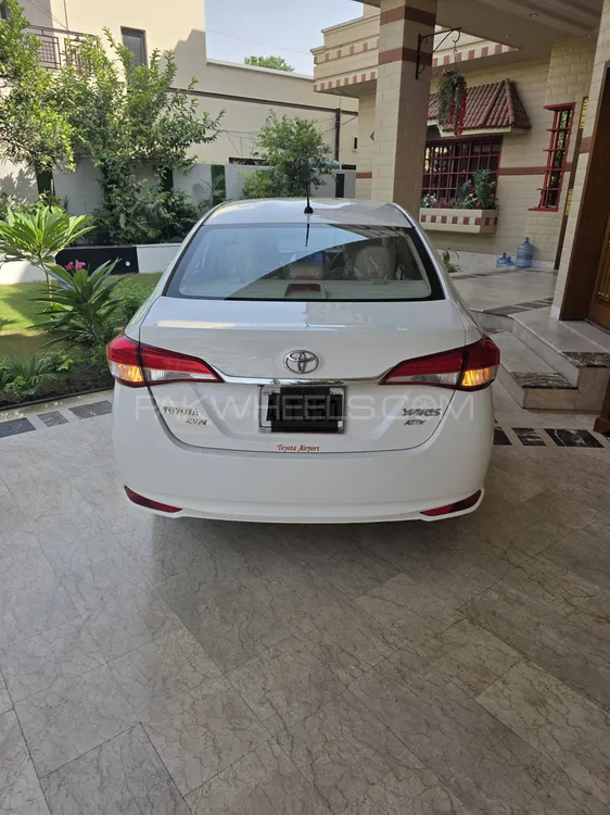 Toyota Yaris Sedan 2022 for Sale in Lahore Image-1