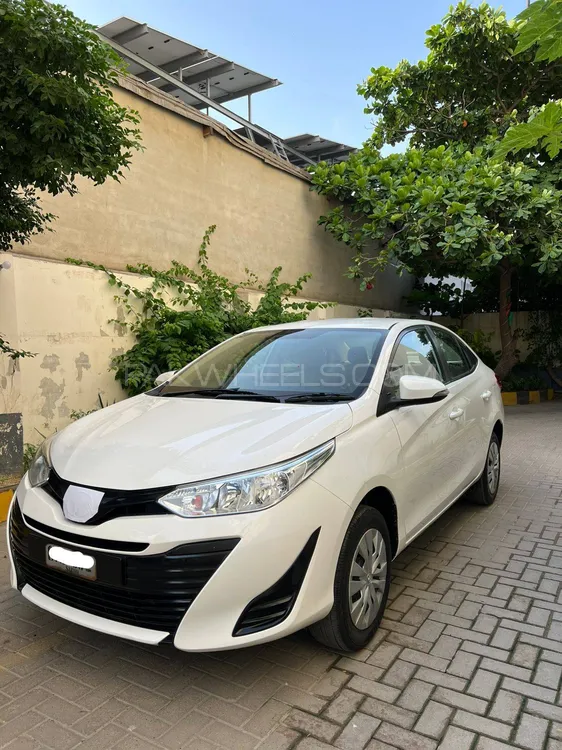 Toyota Yaris Sedan 2024 for Sale in Karachi Image-1