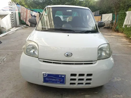 Daihatsu Esse 2010