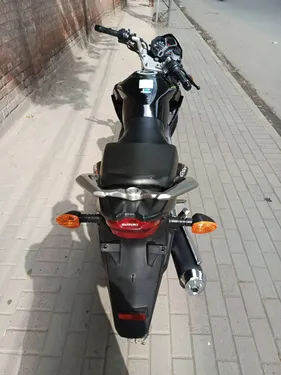 سوزوکی GSX 125 2025