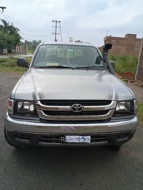 Toyota Hilux Double Cab 2003