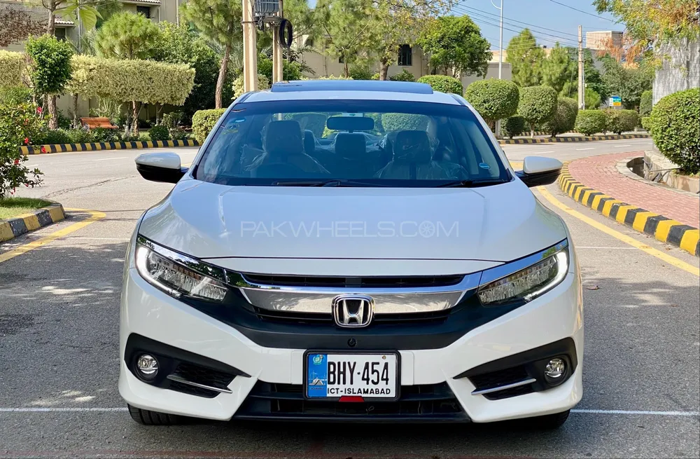 Honda Civic 2021 for Sale in Peshawar Image-1