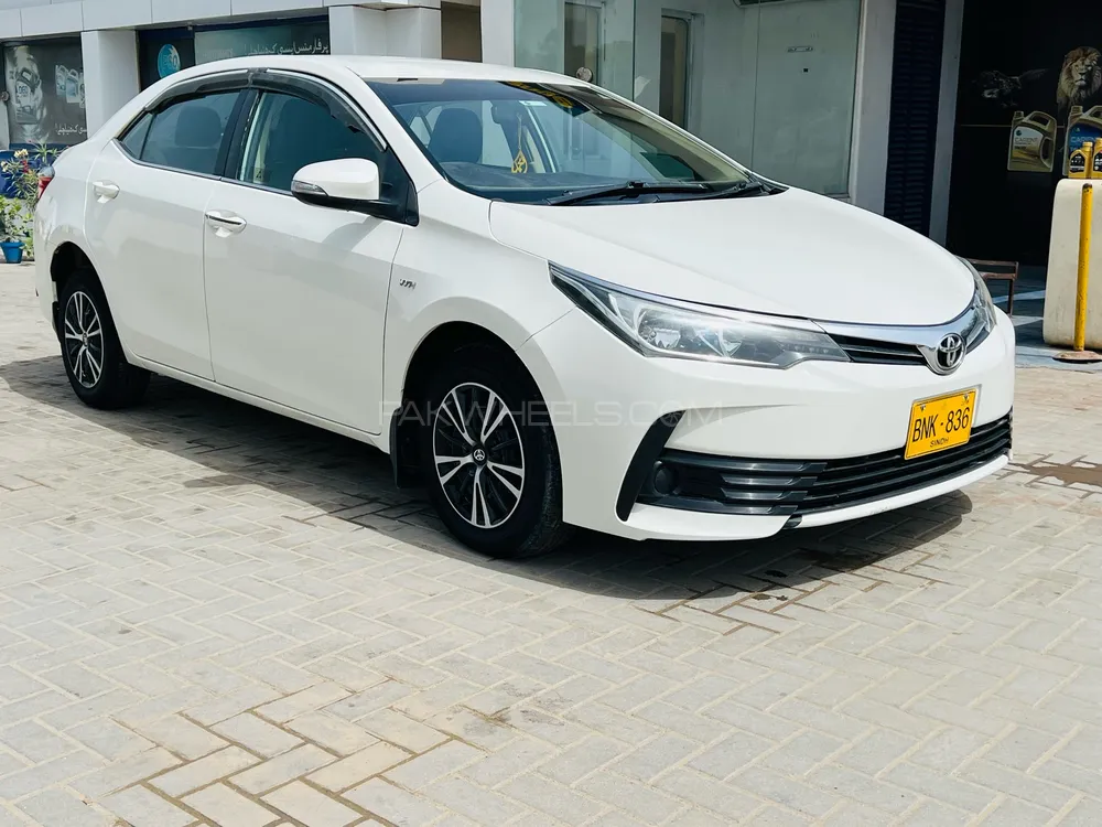 Toyota Corolla 2018 for Sale in Karachi Image-1