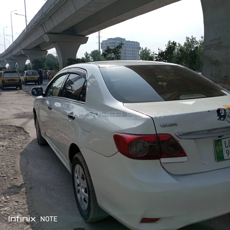 Toyota Corolla 2011 for Sale in Peshawar Image-1
