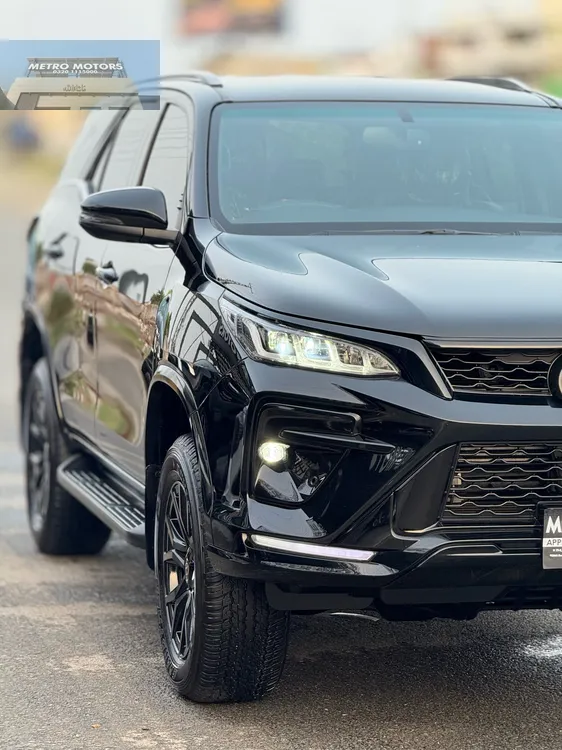 Toyota Fortuner 2025 for Sale in Lahore Toyota Fortuner 2025 for Sale in Lahore Image-2