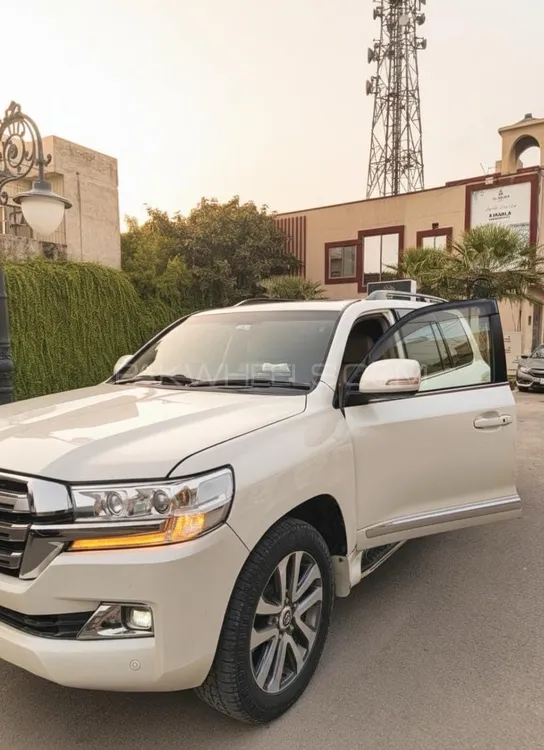 Toyota Land Cruiser 2012 for Sale in Lahore Image-1