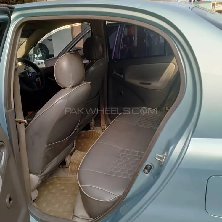 Toyota Platz 2003 for Sale in Dera Ghazi Khan Image-1