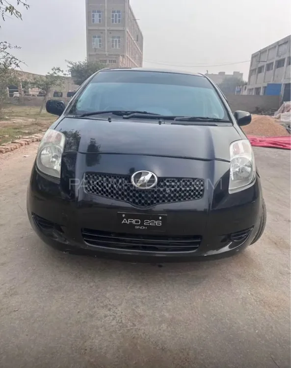 Toyota Vitz 2005 for Sale in Dunia Pur Image-1