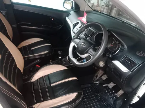 KIA Picanto 1.0 MT 2021