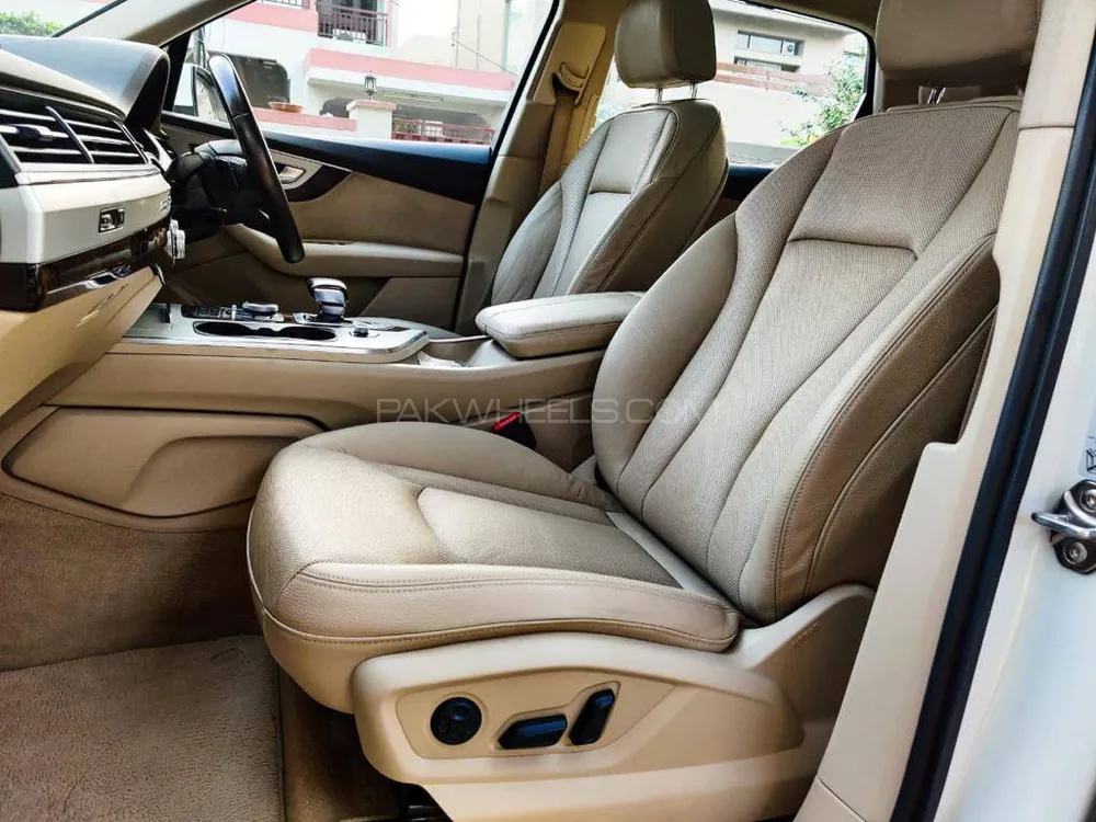Audi Q7 2017 for Sale in Islamabad Audi Q7 2017 for Sale in Islamabad Image-7