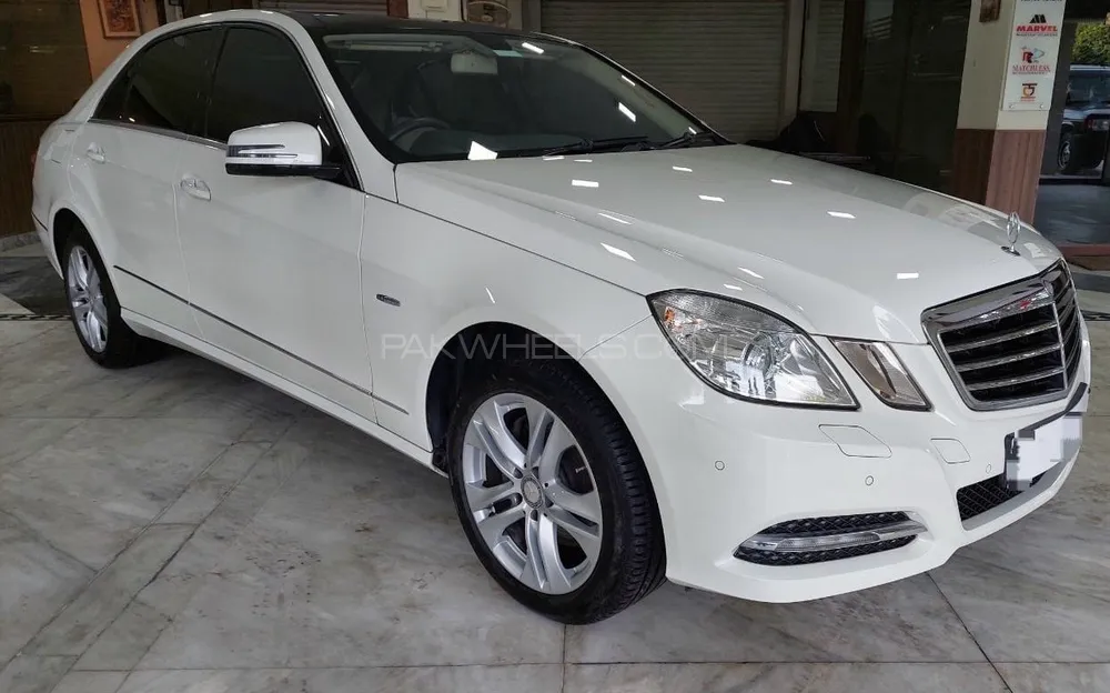Mercedes Benz E Class 2011 for Sale in Islamabad Image-1