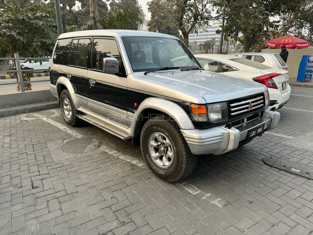 Mitsubishi Pajero 1993 for Sale in Lahore Image-1