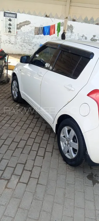 Suzuki Swift 2015 for Sale in Talagang Suzuki Swift 2015 for Sale in Talagang Image-2