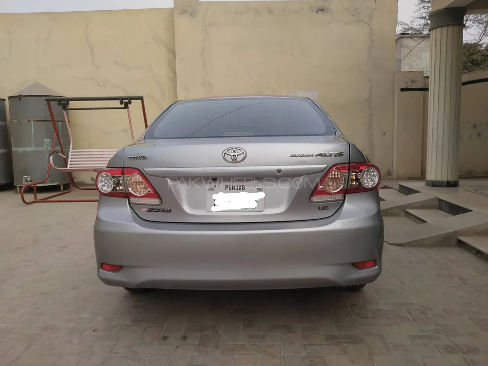 Toyota Corolla 2011 for Sale in Multan Image-1