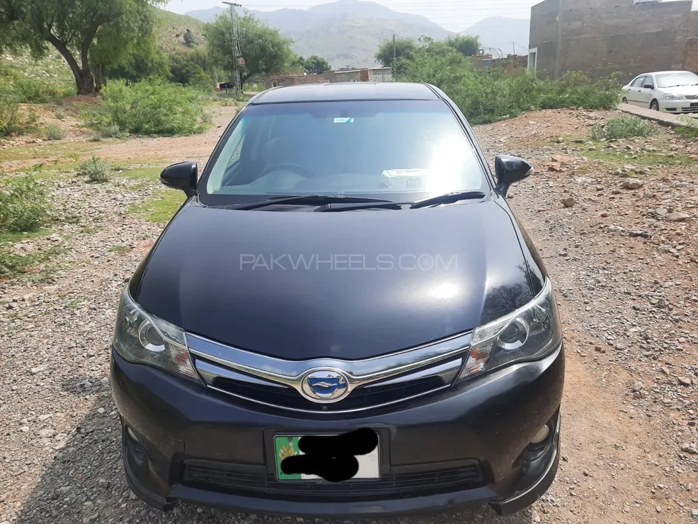 Toyota Corolla Fielder 2013 for Sale in Peshawar Image-1
