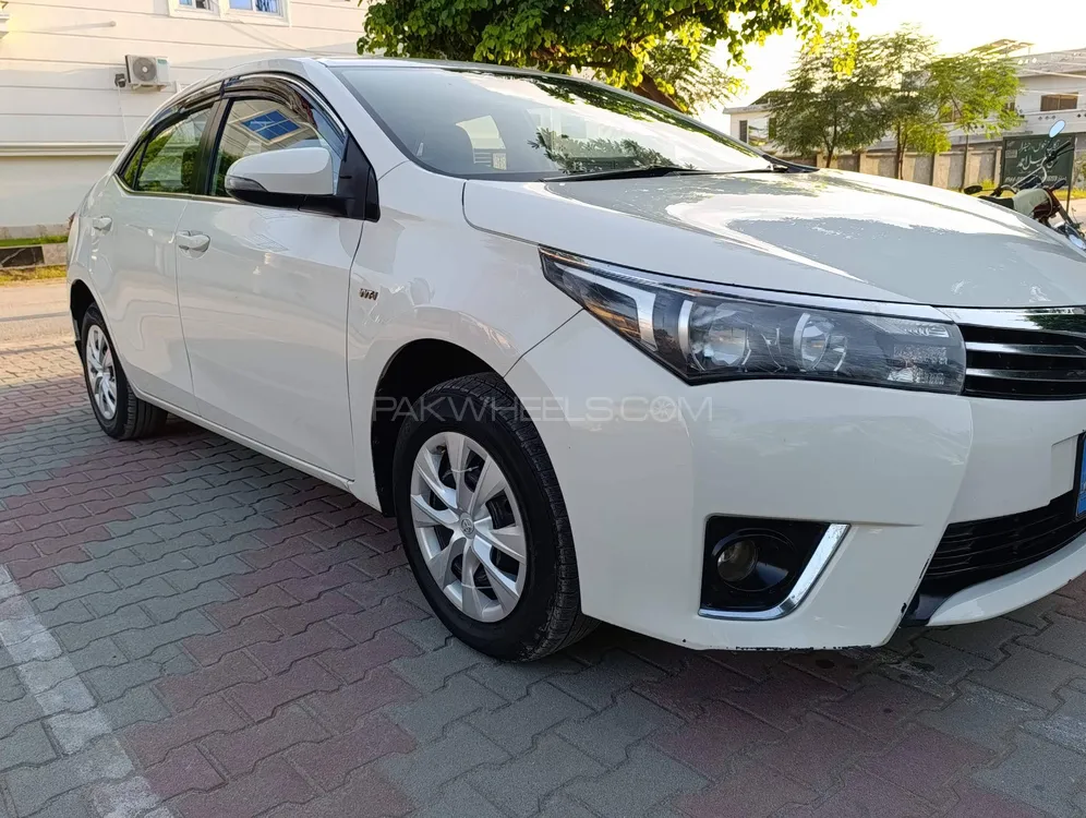 Toyota Corolla 2016 for Sale in Islamabad Image-1