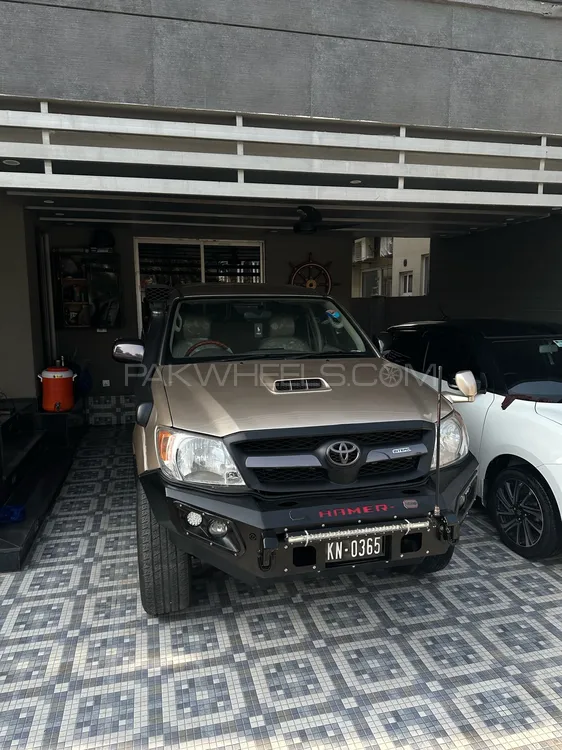 Toyota Hilux 2005 for Sale in Lahore Toyota Hilux 2005 for Sale in Lahore Image-2