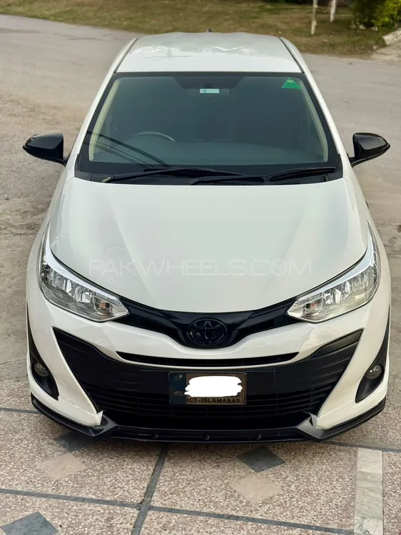 Toyota Yaris Sedan 2021 for Sale in Peshawar Image-1