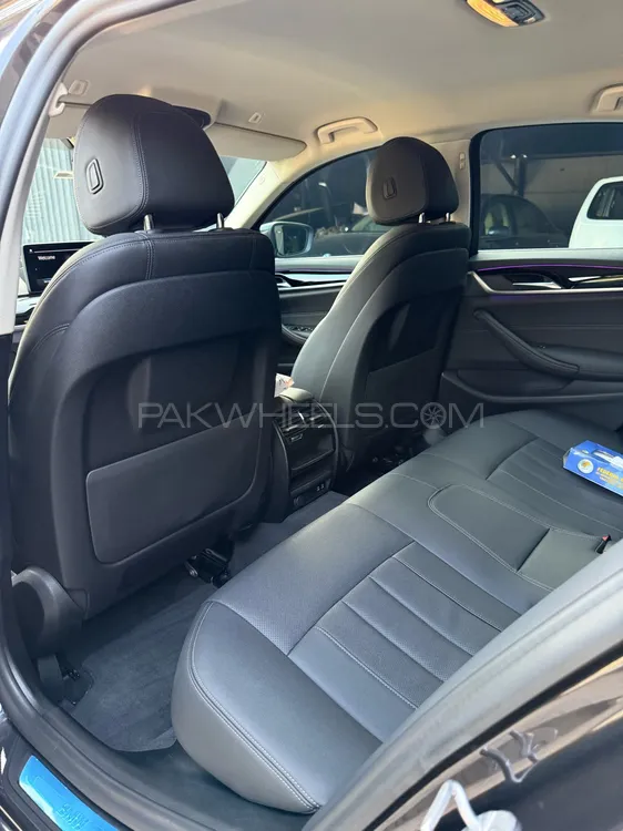بی ایم ڈبلیو 5 سیریز 2021 for Sale in لاہور بی ایم ڈبلیو 5 سیریز 2021 for Sale in لاہور Image-9