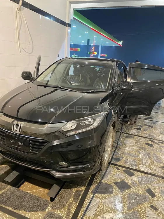 Honda Vezel 2016 for Sale in Mardan Honda Vezel 2016 for Sale in Mardan Image-3