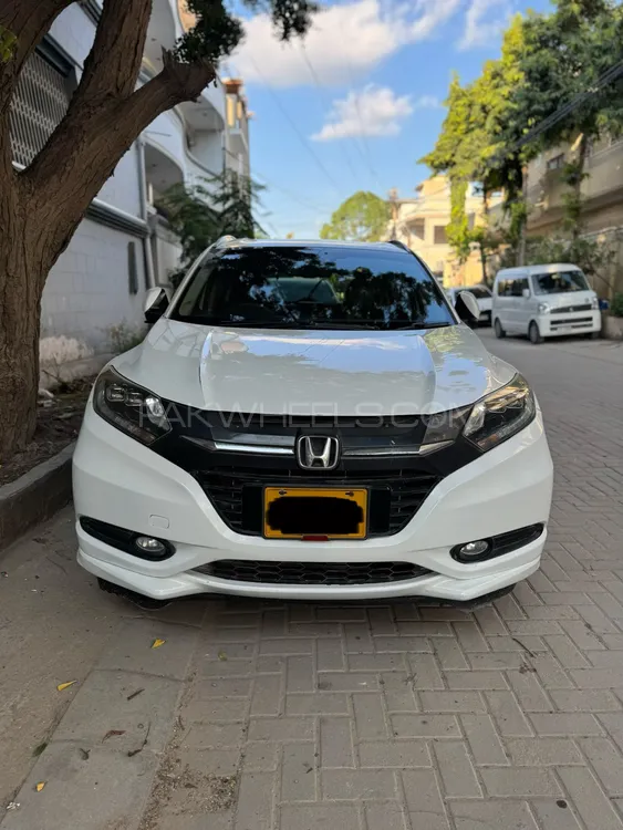 Honda Vezel 2015 for Sale in Karachi Image-1