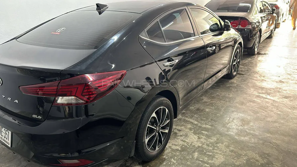Hyundai Elantra 2021 for Sale in Multan Image-1