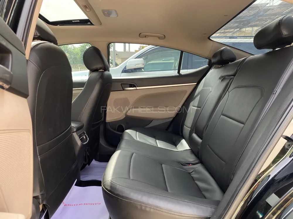 Hyundai Elantra 2023 for Sale in Karachi Hyundai Elantra 2023 for Sale in Karachi Image-16