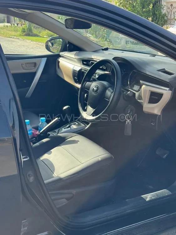 Toyota Corolla 2016 for Sale in Lahore Image-1